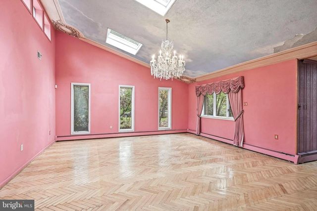 1112 WINDING DR, Cherry Hill, NJ 08003