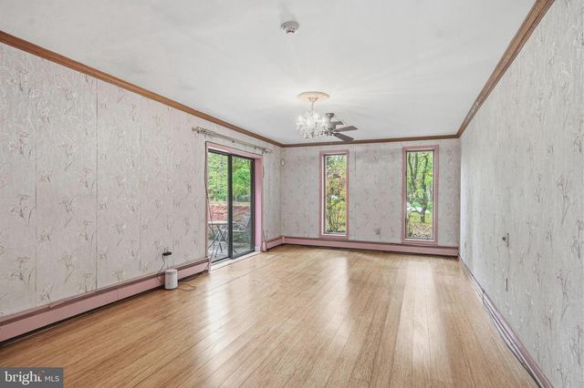 1112 WINDING DR, Cherry Hill, NJ 08003
