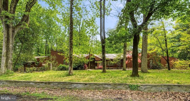 1112 WINDING DR, Cherry Hill, NJ 08003