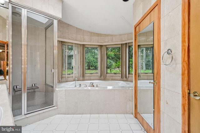 1112 WINDING DR, Cherry Hill, NJ 08003