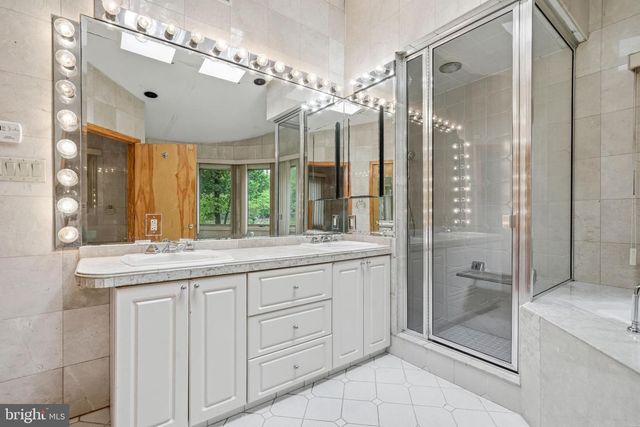 1112 WINDING DR, Cherry Hill, NJ 08003