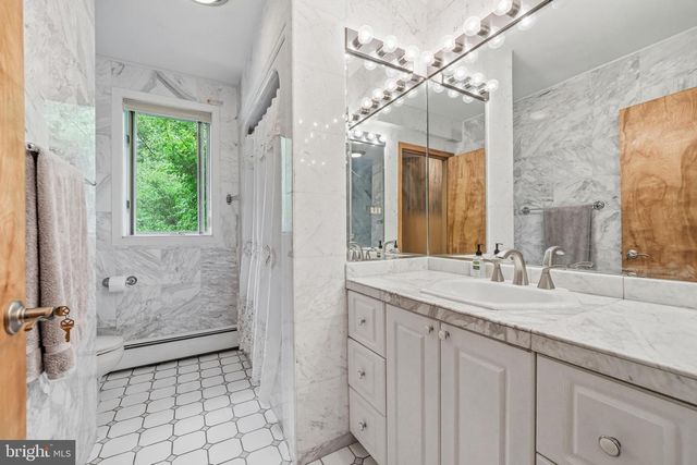1112 WINDING DR, Cherry Hill, NJ 08003