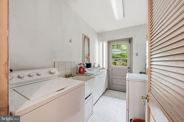 1112 WINDING DR, Cherry Hill, NJ 08003
