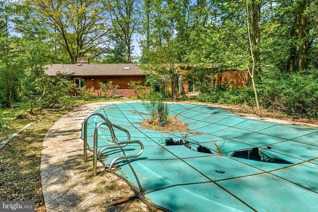 1112 WINDING DR, Cherry Hill, NJ 08003