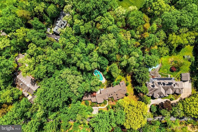 1112 WINDING DR, Cherry Hill, NJ 08003
