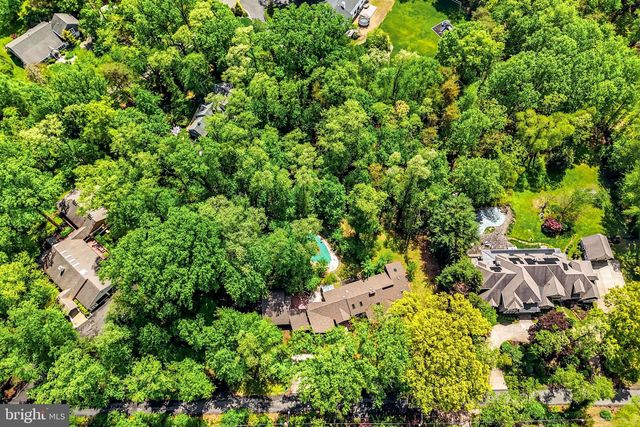 1112 WINDING DR, Cherry Hill, NJ 08003
