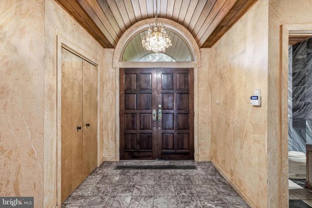1112 WINDING DR, Cherry Hill, NJ 08003