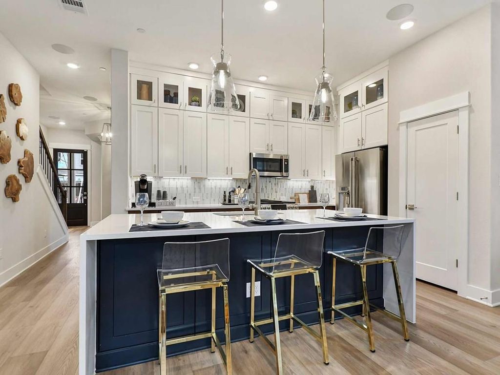 710 Bernese PASS, Austin, TX 78745