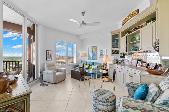 430 Cove Tower DR # 1501, Naples, FL 34110