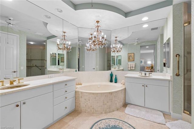 430 Cove Tower DR # 1501, Naples, FL 34110