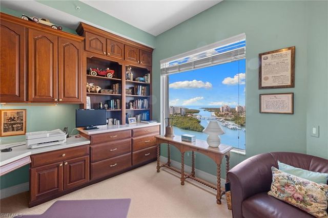 430 Cove Tower DR # 1501, Naples, FL 34110