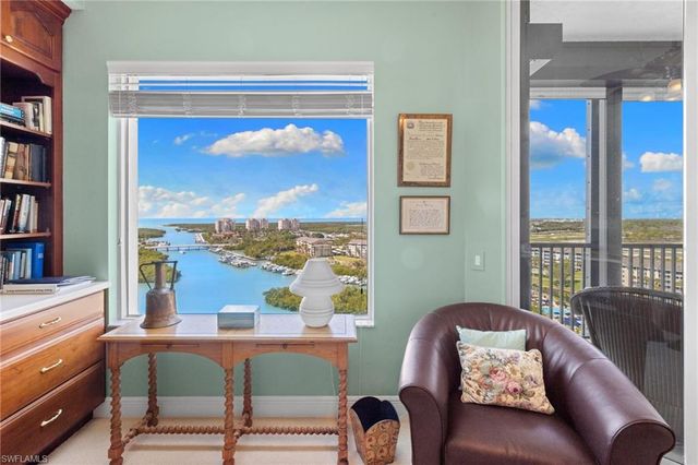 430 Cove Tower DR # 1501, Naples, FL 34110