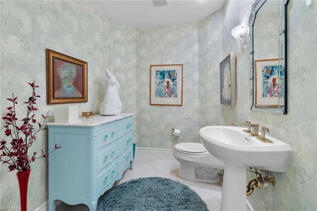 430 Cove Tower DR # 1501, Naples, FL 34110