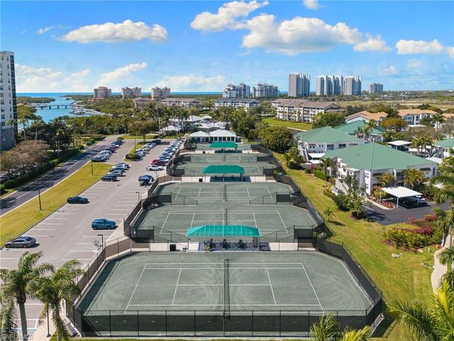 430 Cove Tower DR # 1501, Naples, FL 34110