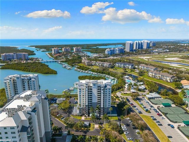 430 Cove Tower DR # 1501, Naples, FL 34110