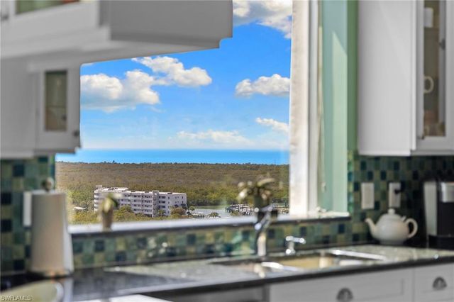 430 Cove Tower DR # 1501, Naples, FL 34110