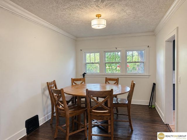6512 N 32nd Street, Omaha, NE 68112