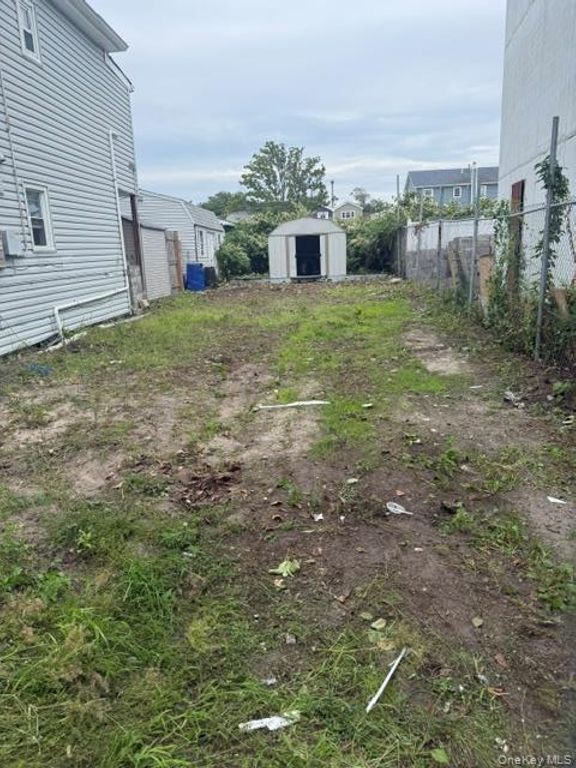 810 Cross Bay Boulevard, Broad Channel, NY 11693 — exterior