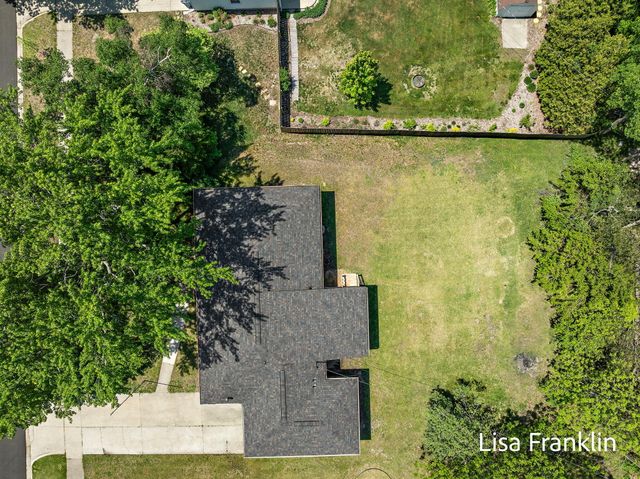 1007 Orchard Avenue, Grand Haven, MI 49417