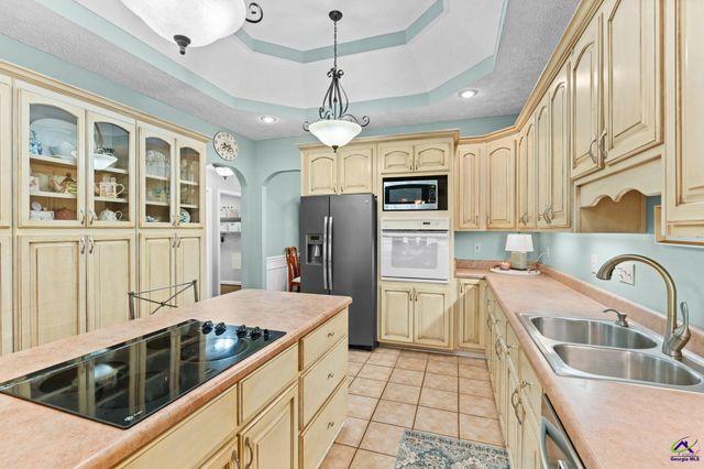 3233 Moody Road, Bonaire, GA 31005