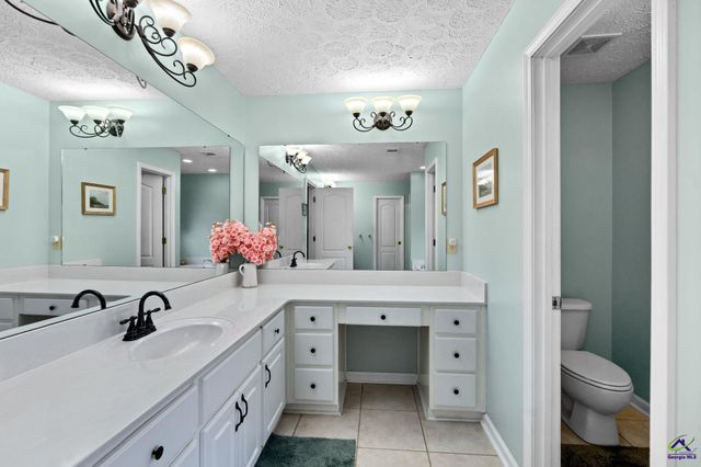 3233 Moody Road, Bonaire, GA 31005