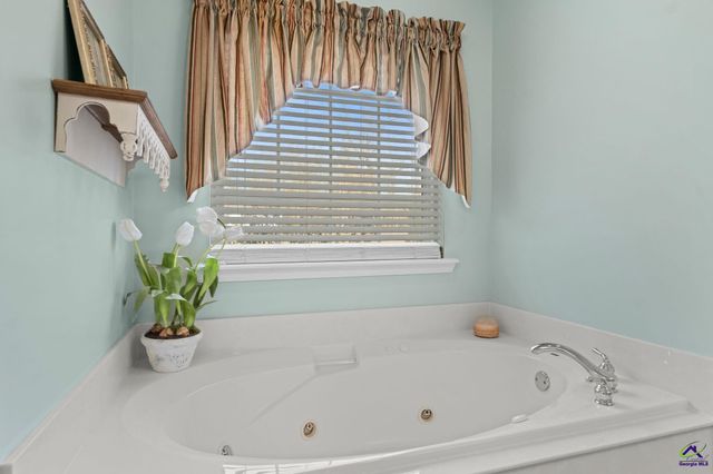 3233 Moody Road, Bonaire, GA 31005