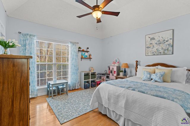 3233 Moody Road, Bonaire, GA 31005