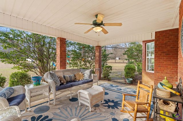 3233 Moody Road, Bonaire, GA 31005