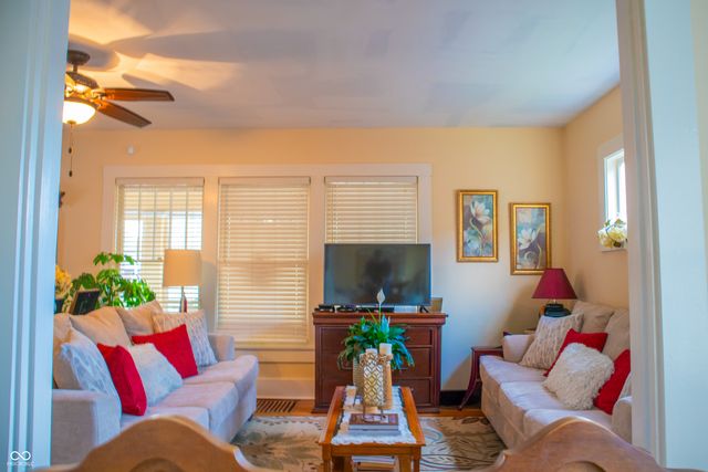 512 S State Street, North Vernon, IN 47265