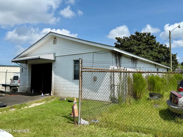 2207 May Street, Greenville, NC 27834
