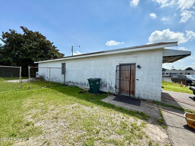 2207 May Street, Greenville, NC 27834