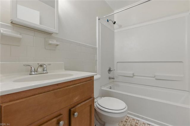 4914 E Princess Anne Rd Apt C1, Norfolk, VA 23502