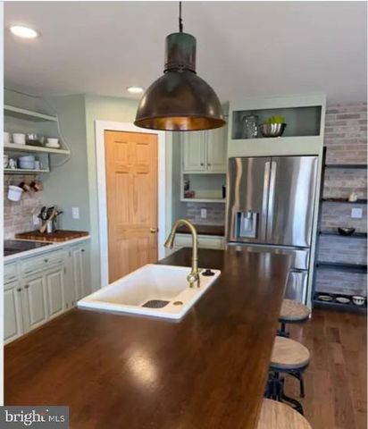 101 BEACHSIDE DR, Stevensville, MD 21666