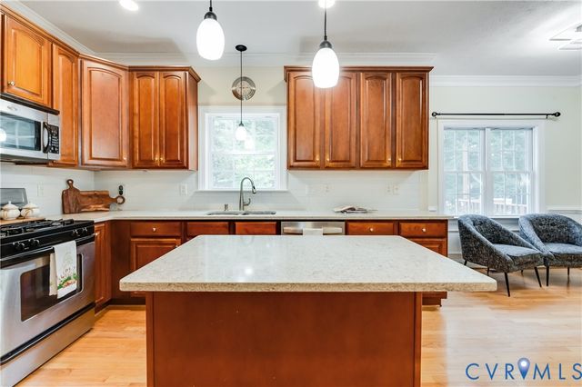 7698 Rural Point Rd, Mechanicsville, VA 23116