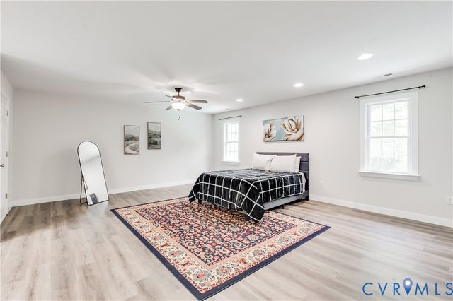 7698 Rural Point Rd, Mechanicsville, VA 23116