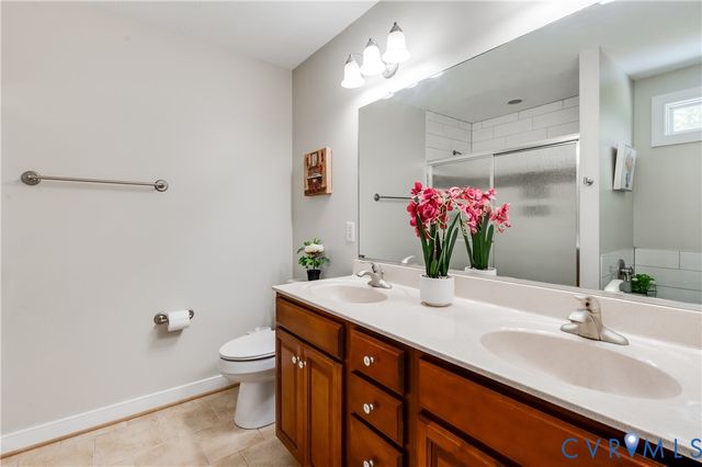 7698 Rural Point Rd, Mechanicsville, VA 23116