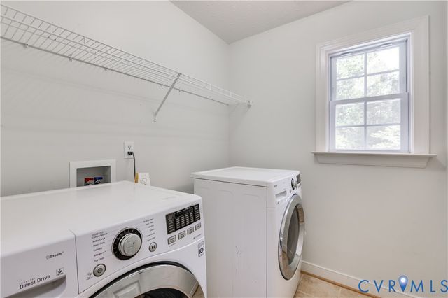 7698 Rural Point Rd, Mechanicsville, VA 23116