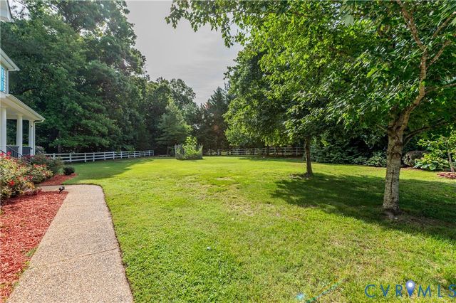 7698 Rural Point Rd, Mechanicsville, VA 23116