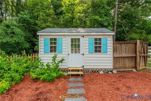 7698 Rural Point Rd, Mechanicsville, VA 23116