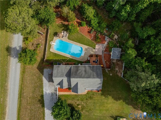 7698 Rural Point Rd, Mechanicsville, VA 23116