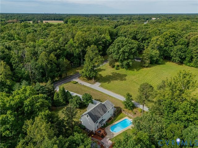7698 Rural Point Rd, Mechanicsville, VA 23116