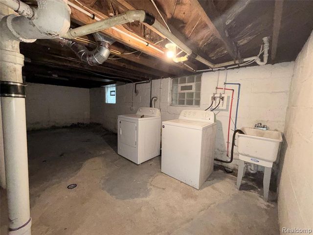 70 W Broadway Street, Ecorse, MI 48229