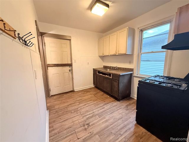 70 W Broadway Street, Ecorse, MI 48229