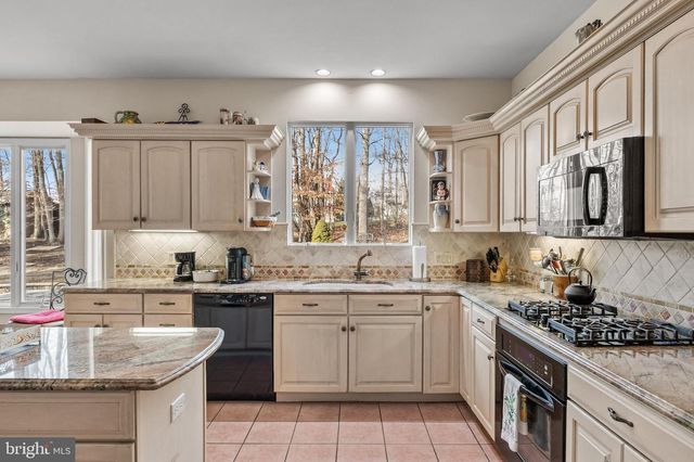 128 BOBBIS TER, New Egypt, NJ 08533