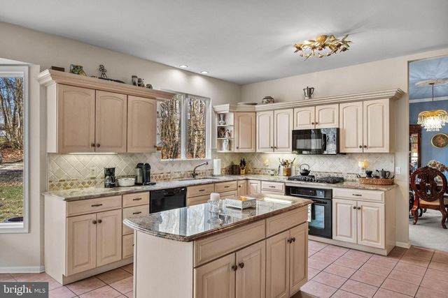 128 BOBBIS TER, New Egypt, NJ 08533