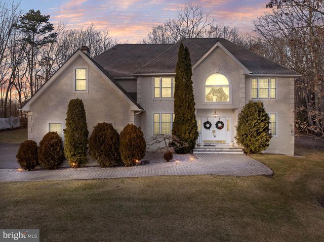 128 BOBBIS TER, New Egypt, NJ 08533