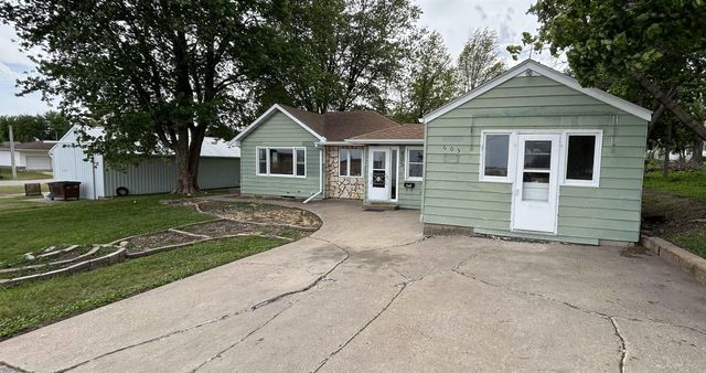 605 Lincoln Street, Wellsburg, IA 50680
