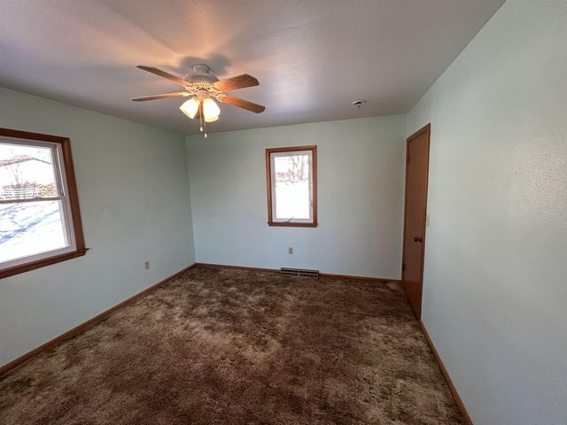 605 Lincoln Street, Wellsburg, IA 50680