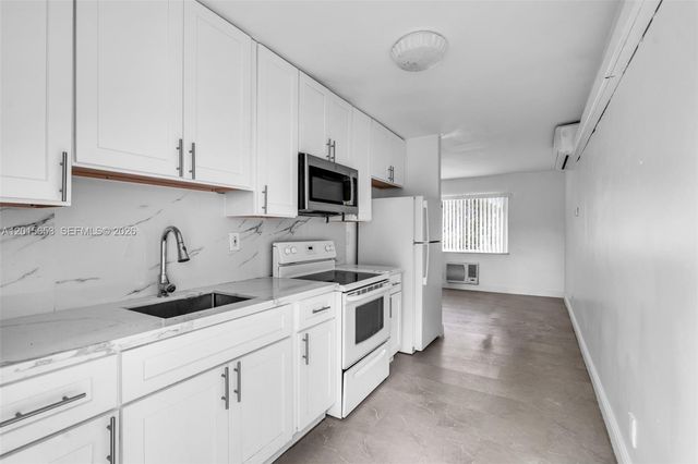 645 NW 15th Ave 1, Fort Lauderdale, FL 33311