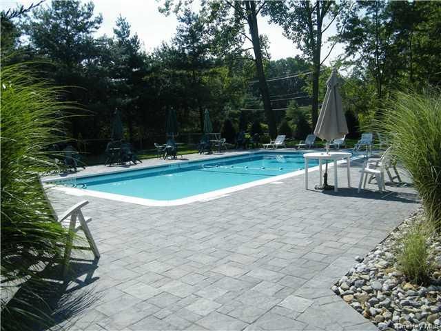 6 Old Lake Road, Congers, NY 10920